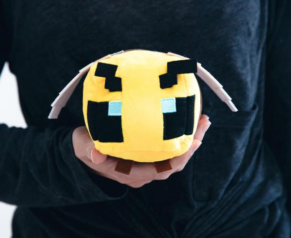 Minecraft Happy Explorer 4.5 Inch Plush | Bee picture