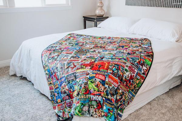 Marvel Comics Oversized Throw Blanket picture