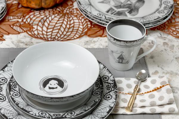 Nightmare Before Christmas 16 Piece Ceramic Dinnerware Set picture