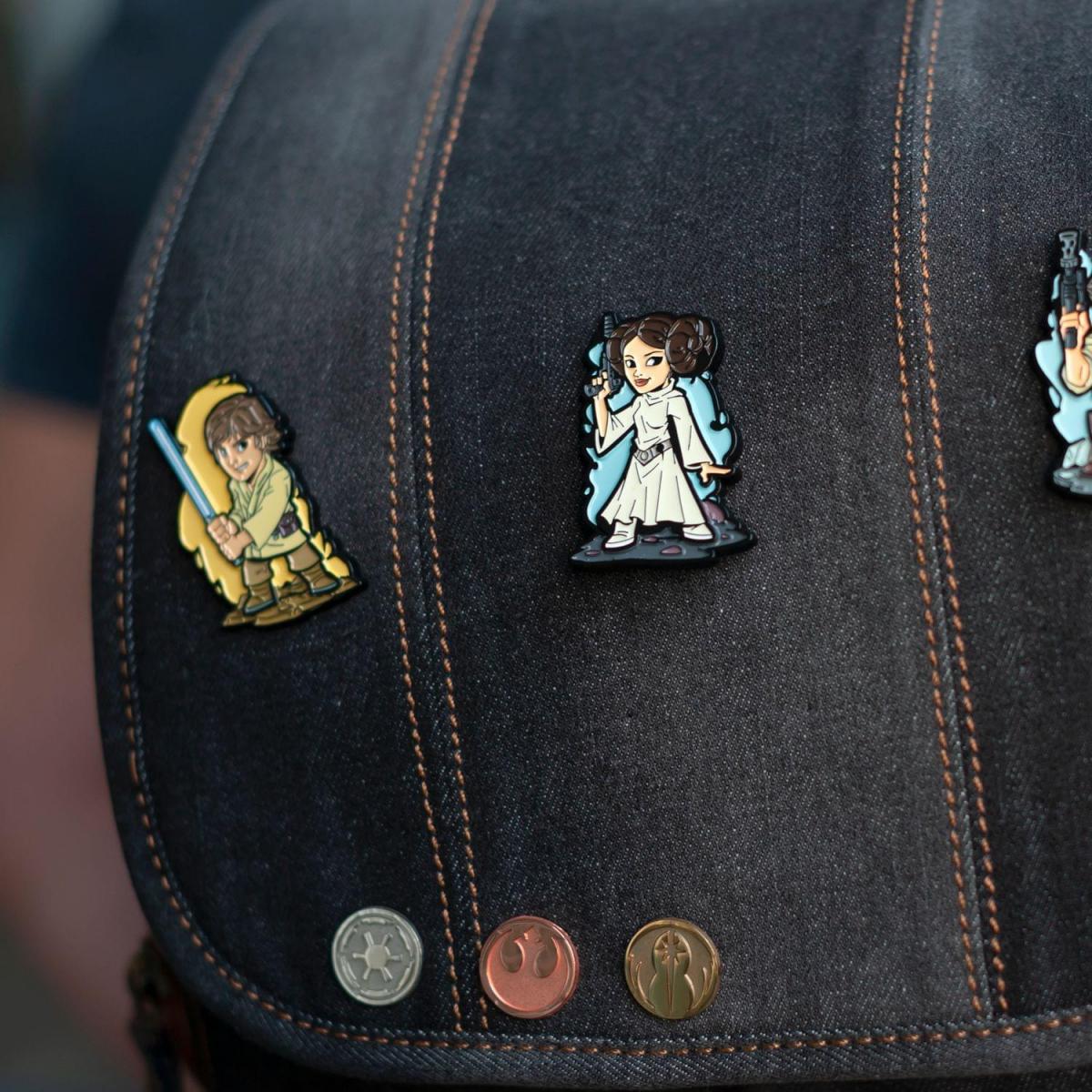 Star Wars Derek Laufman Collector Pin, Leia picture