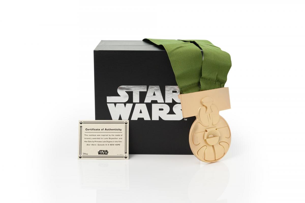 Star Wars Medal of Yavin Gold 24KT 1:1 Scale Prop Replica picture