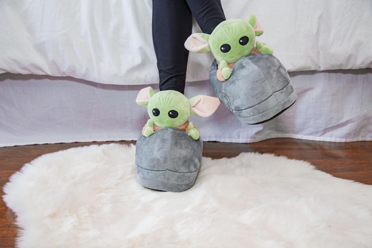 Star Wars The Child 3D Plush Slippers Size 8 picture