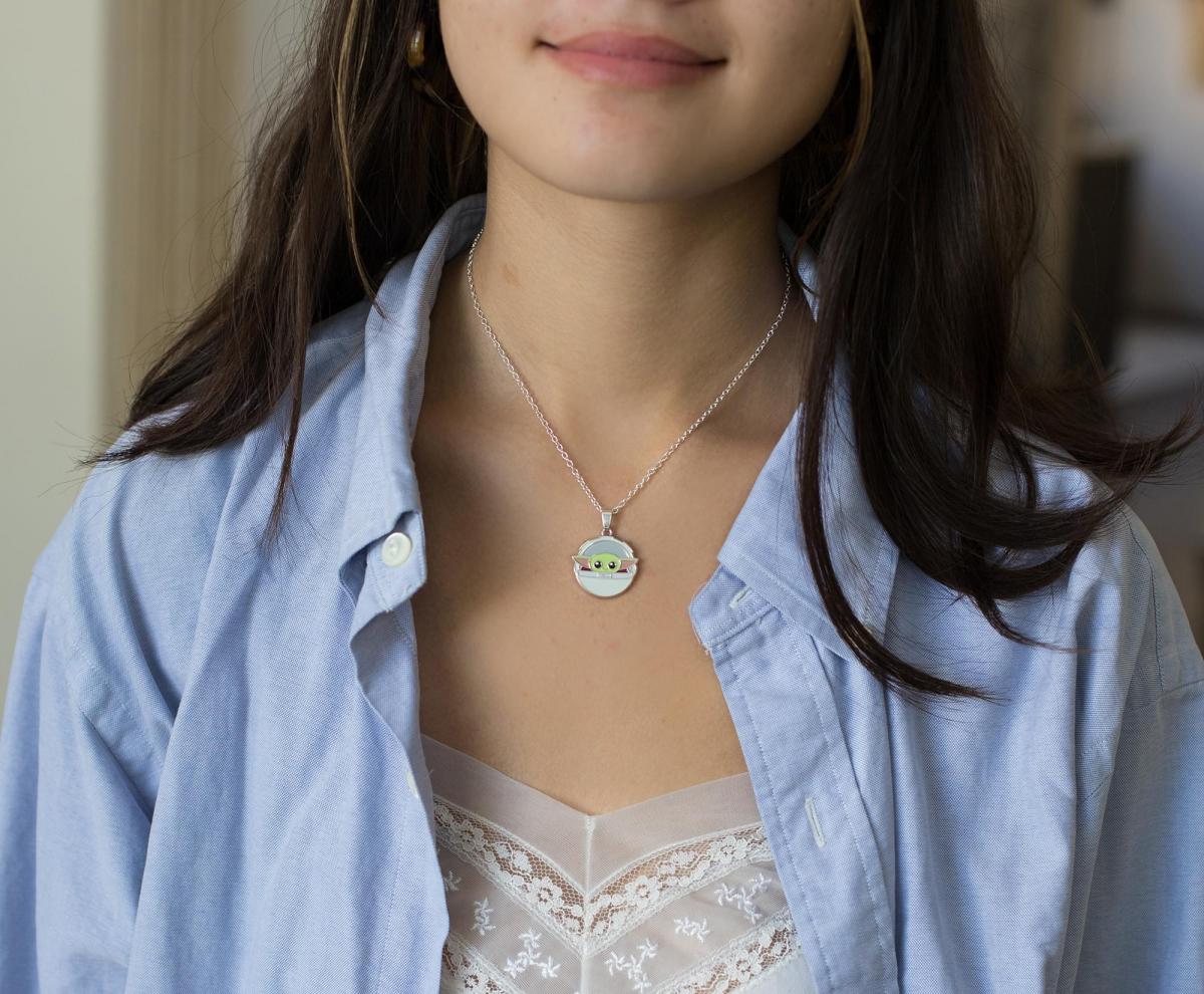 The Mandalorian The Child/Baby Yoda Plate Necklace 24" Chain picture