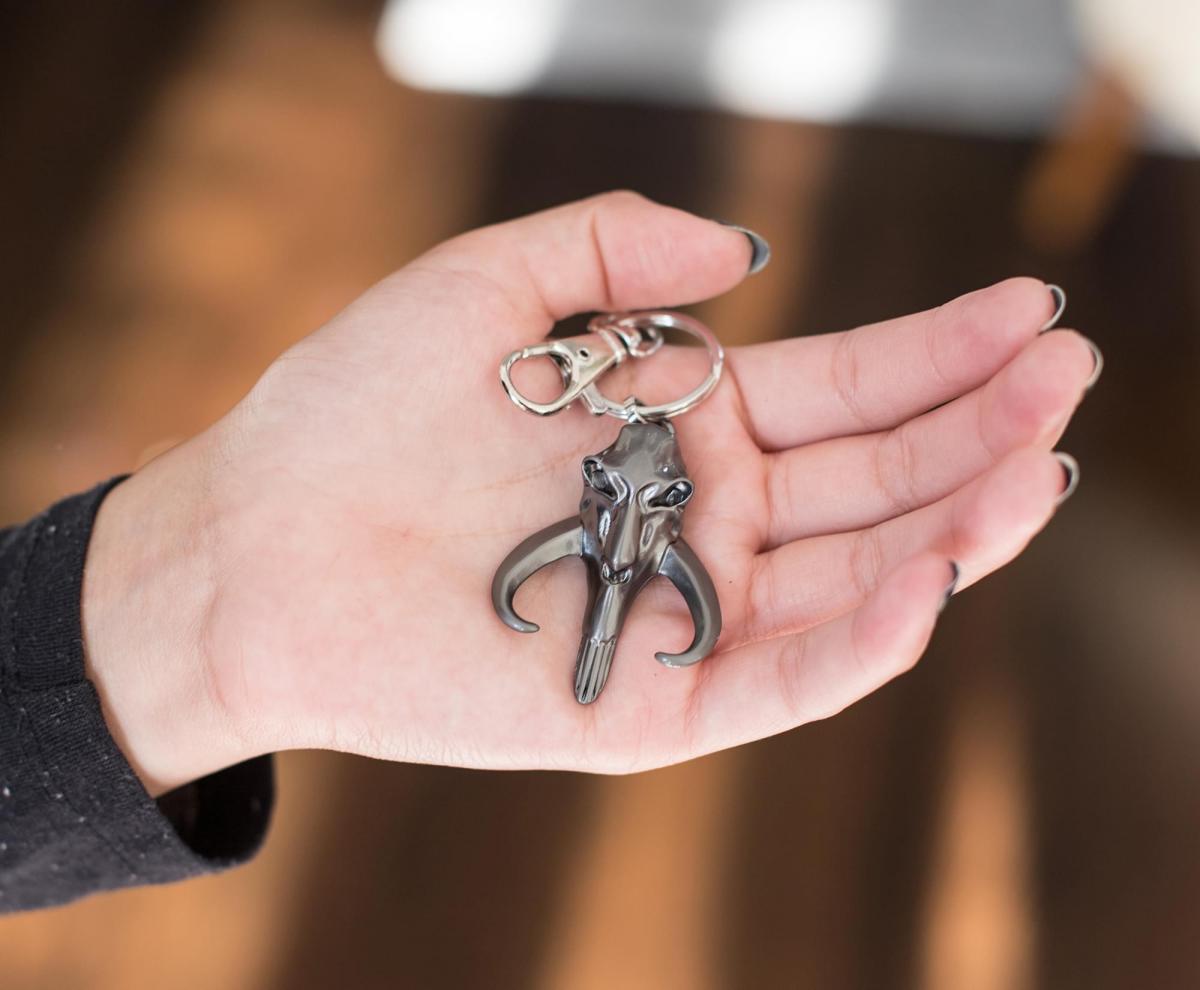 Star Wars Mandalorian Mythosaur 3D Flat Back Metal Keychain picture
