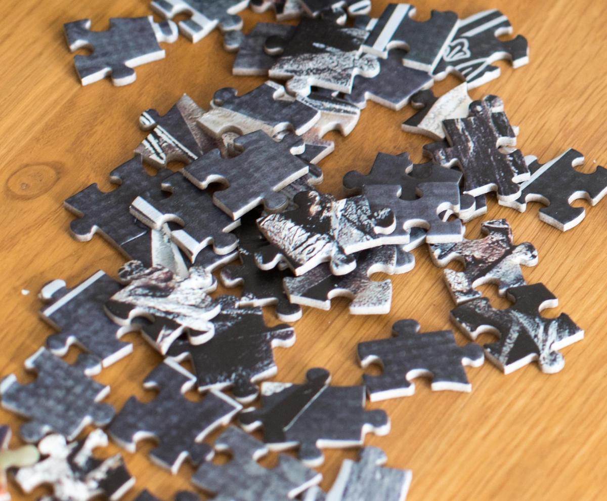 Game of Thrones Iron Throne 1000-Piece Puzzle picture