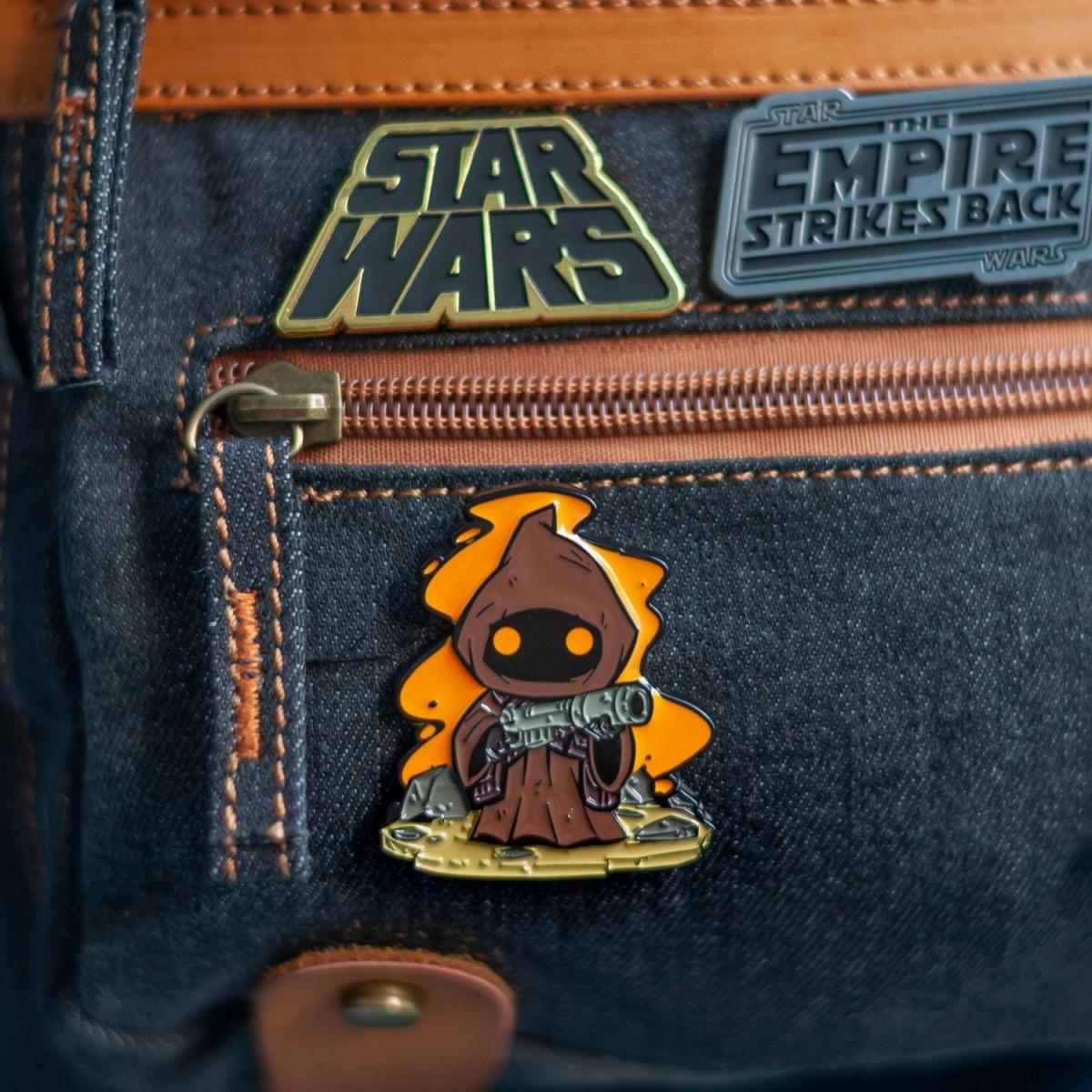 Star Wars Derek Laufman Collector Pin, Jawa picture