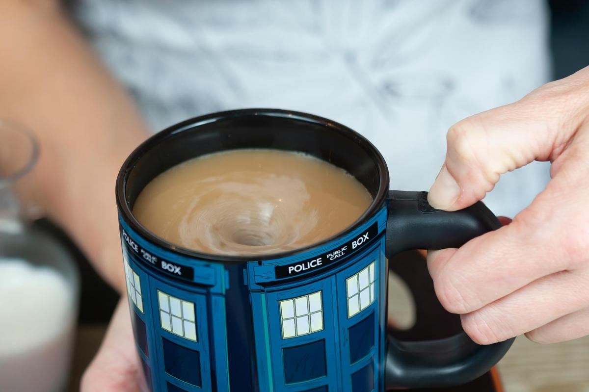 Doctor Who TARDIS 12oz Self-Stirring Mug picture