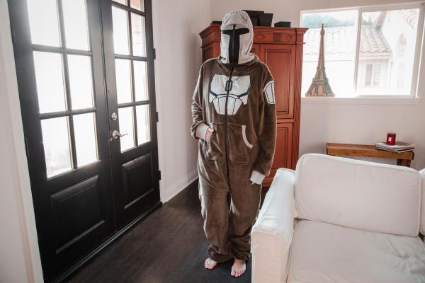 Star Wars Mandalorian Mando Unisex Onesie | XXL picture