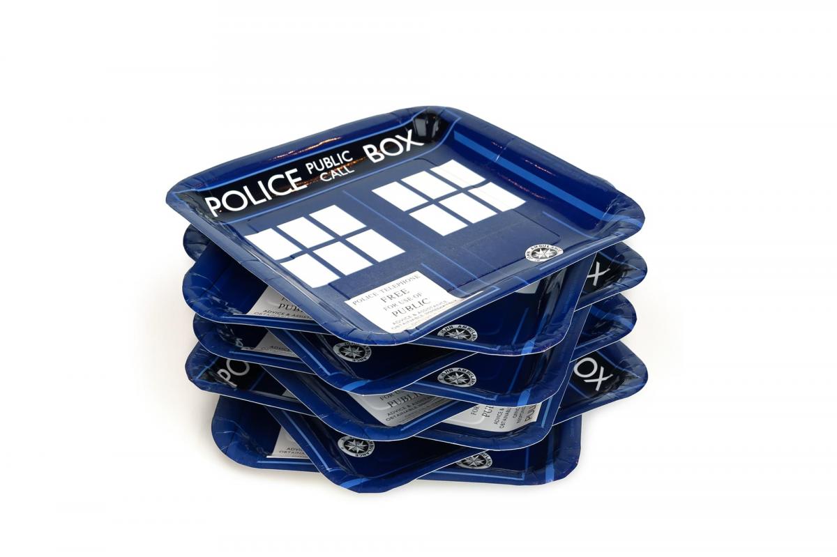 Doctor Who 9" TARDIS Square Paper Plates, Set of 8 picture