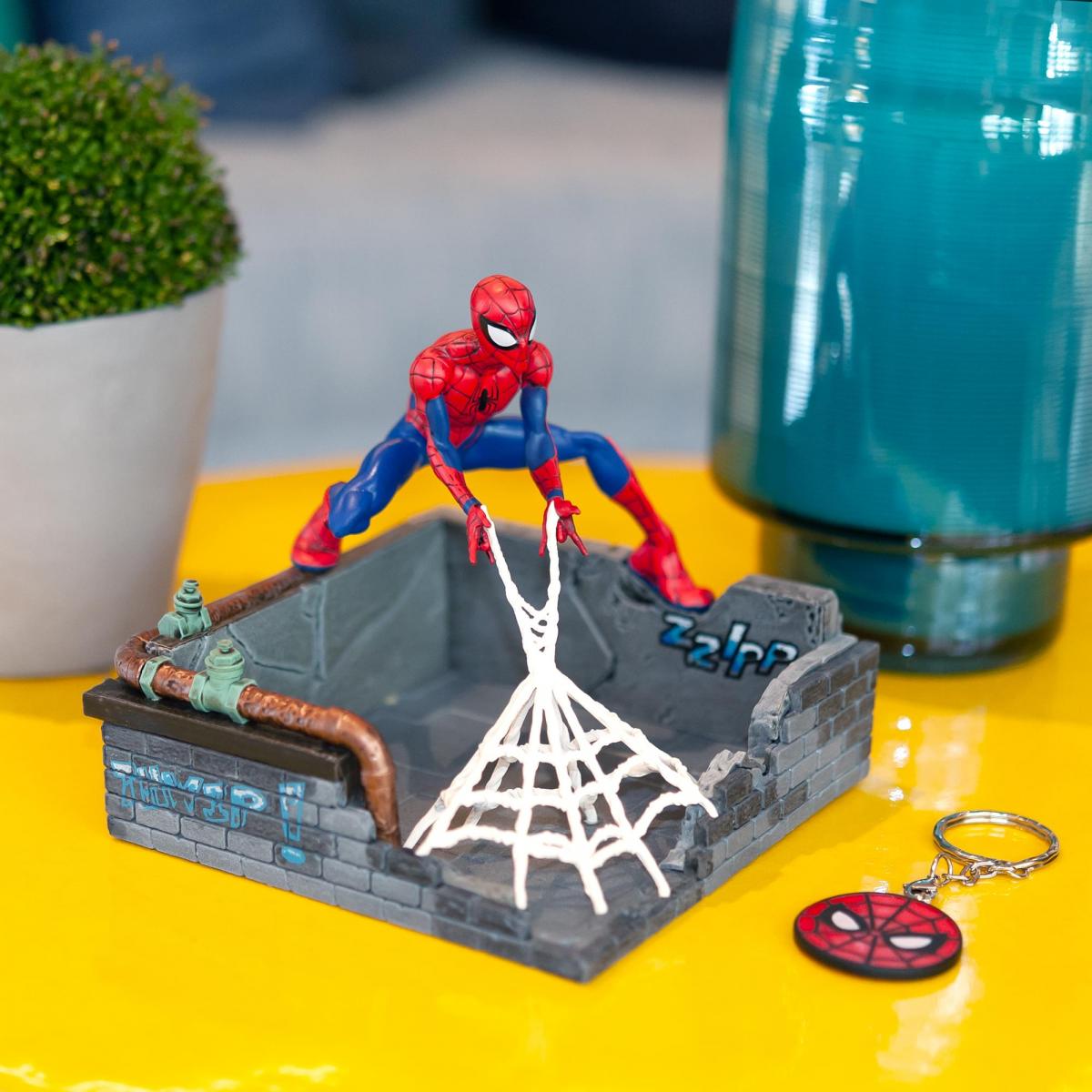 Marvel Spider-Man Finders Keyper PVC Statue picture