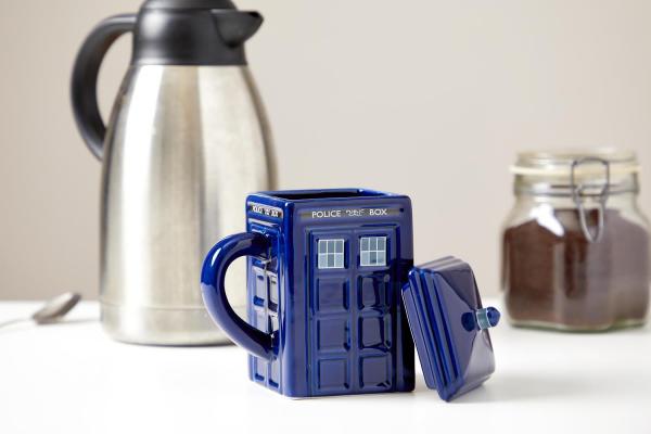 Doctor Who Tardis 17 oz. Mug With Lid picture