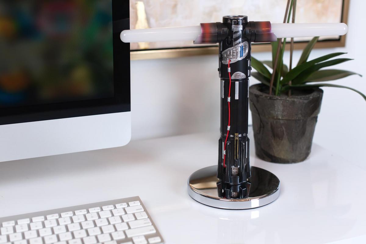 Star Wars 31.5 Inch Kylo Ren Lightsaber LED Desktop Lamp picture