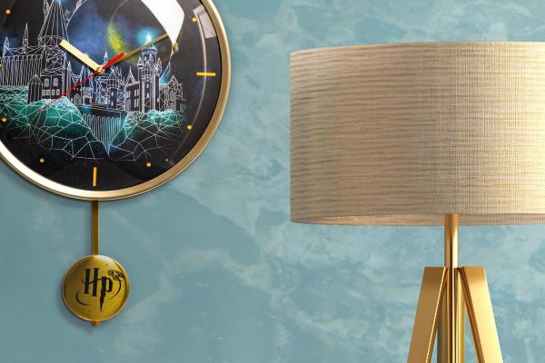 Harry Potter Hogwarts and Golden Snitch Wall Clock picture