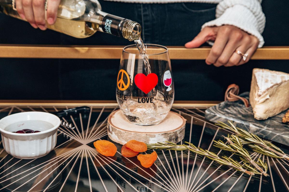 Peace Love Wine 20 Ounce Stemless Wine Glass picture