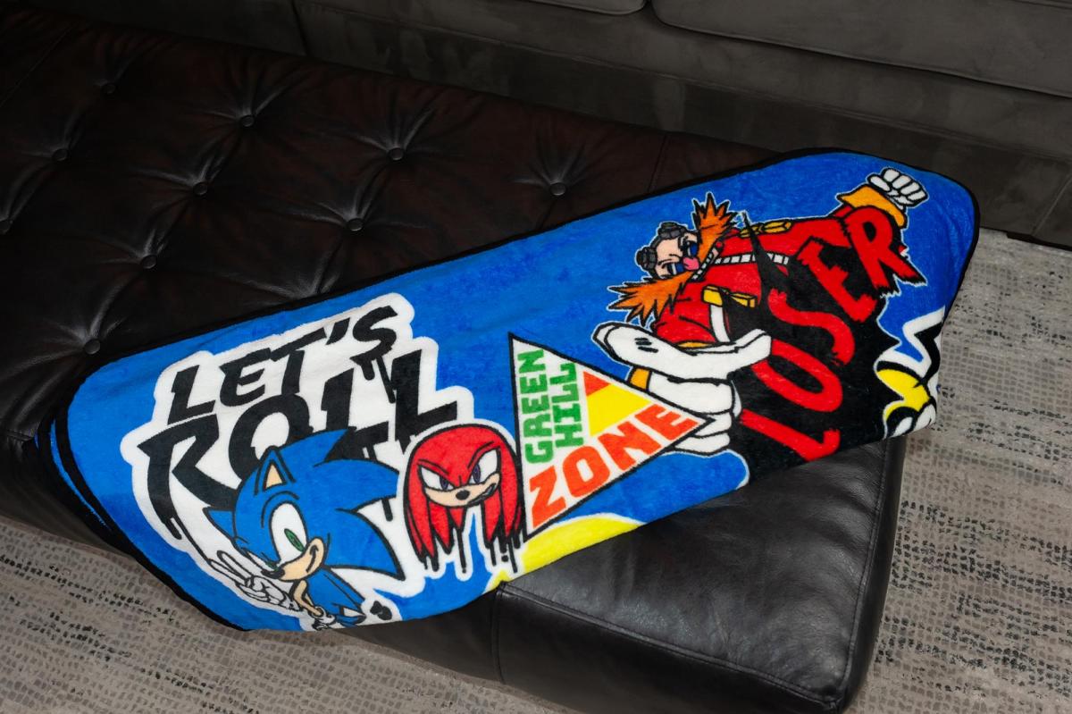Sonic The Hedgehog Sticker Bomb 45 x 60 Inch Throw Blanket picture