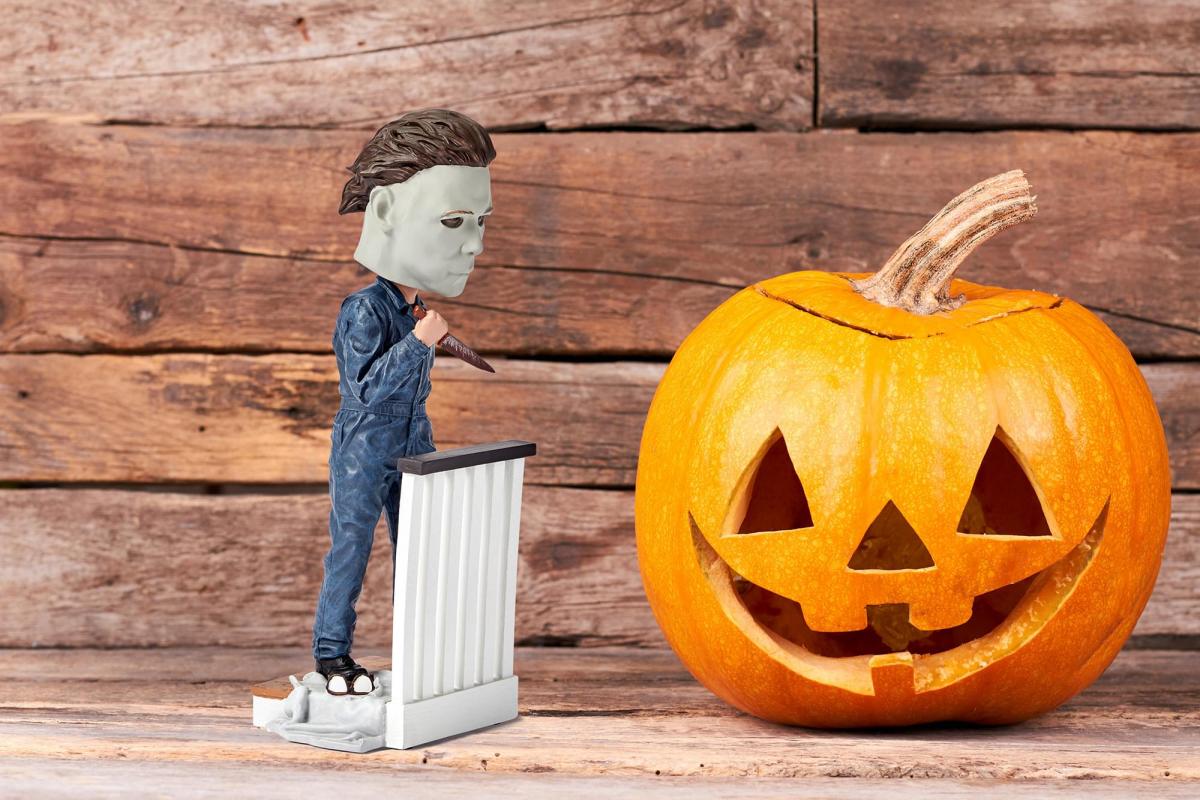 Halloween 2018 Michael Myers 8 Inch Resin Bobblehead picture