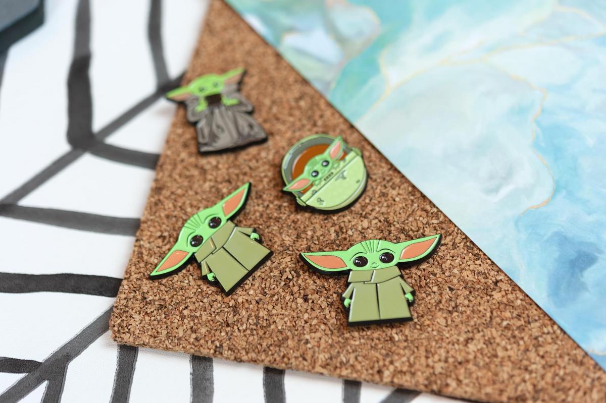 Star Wars Mandalorian Child Ears Up Exclusive Enamel Pin picture