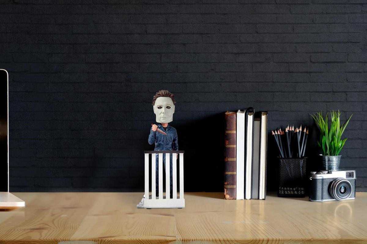 Halloween 2018 Michael Myers 8 Inch Resin Bobblehead picture