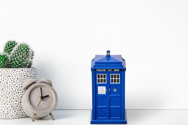 Doctor Who Spin And Fly Tardis Electronic Vehicle picture