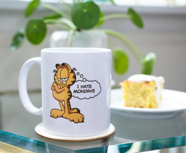 Garfield I Hate Mondays 11 Ounce Ceramic Mug picture