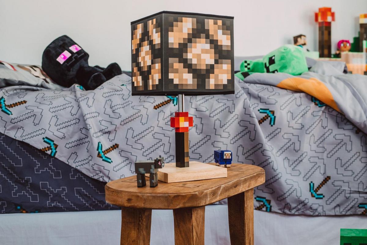 Minecraft Glowstone 14 Inch Corded Desk Lamp picture