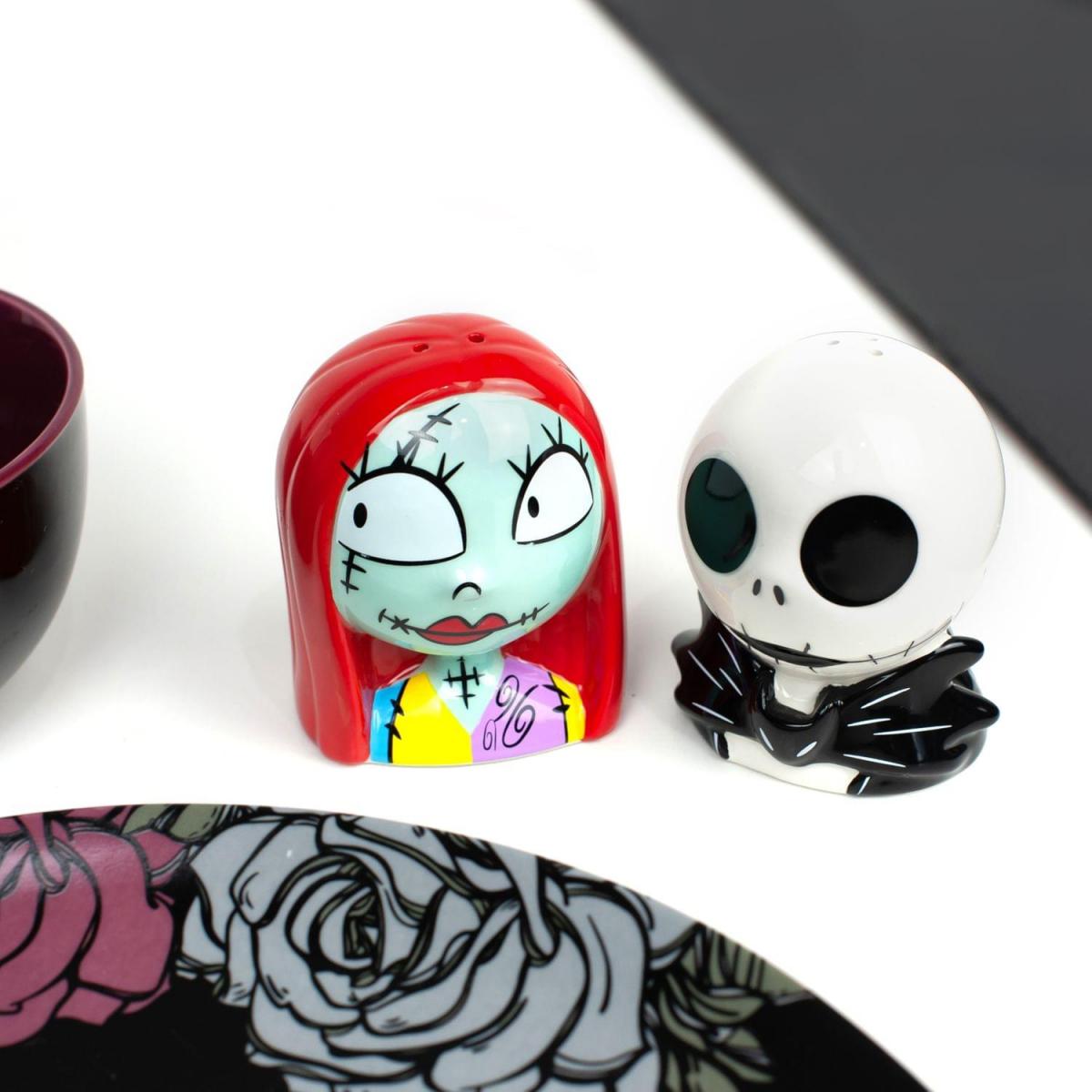 Nightmare Before Christmas Jack/Sally Salt & Pepper Set picture