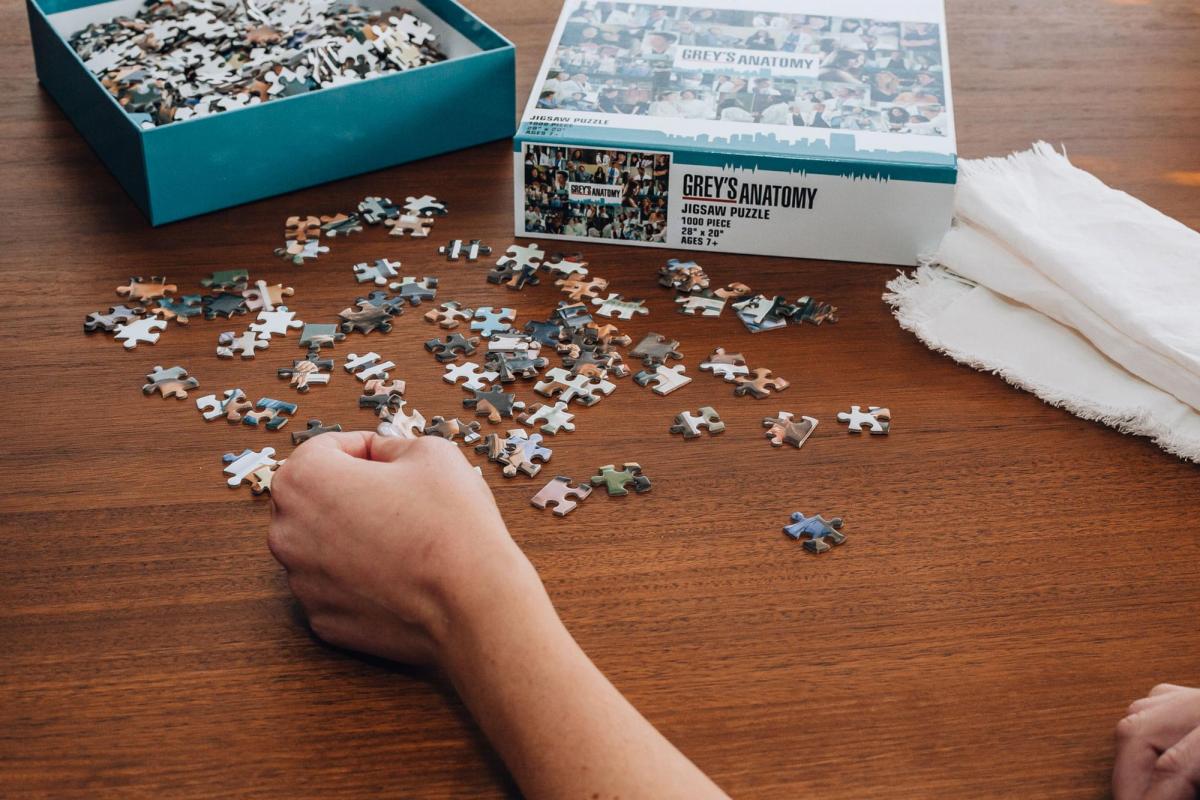 Greys Anatomy Collage 1000 Piece Jigsaw Puzzle picture