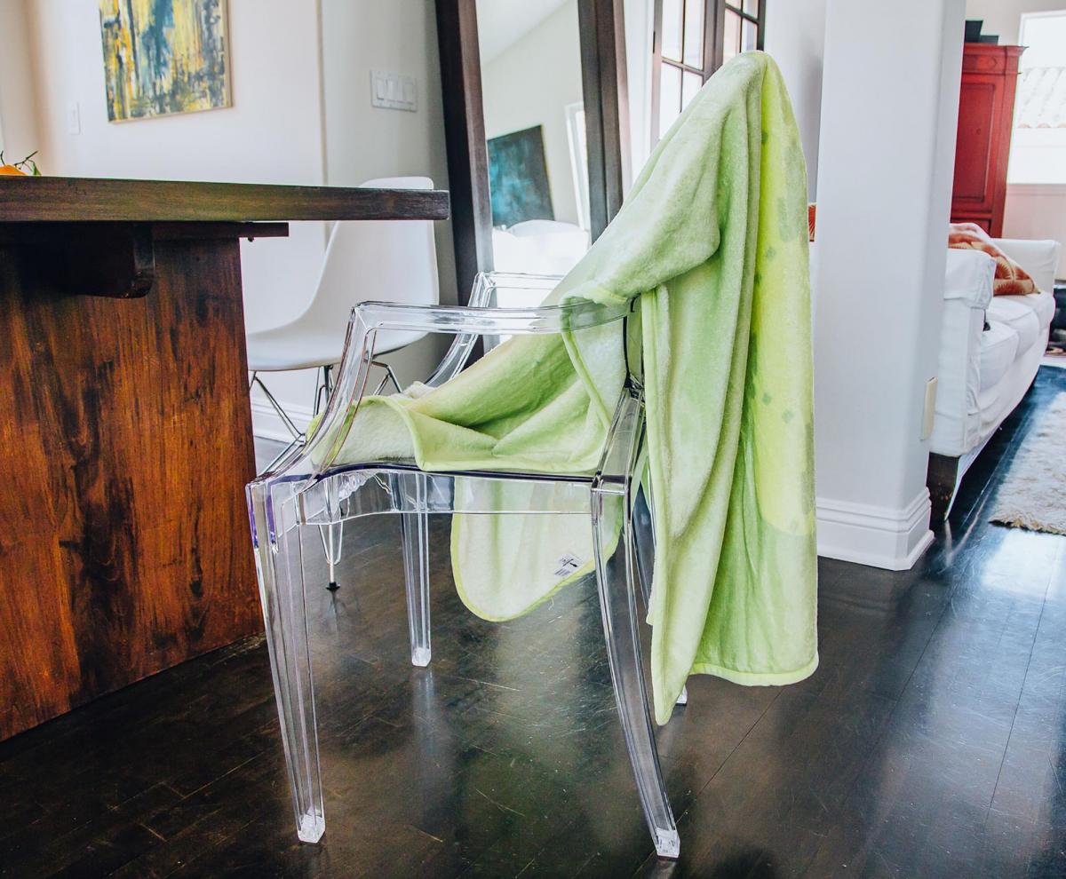 Billie Eilish Blohsh 45 x 60 Inch Throw Blanket picture