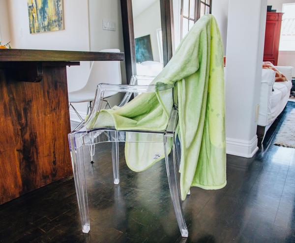 Billie Eilish Blohsh 45 x 60 Inch Throw Blanket picture