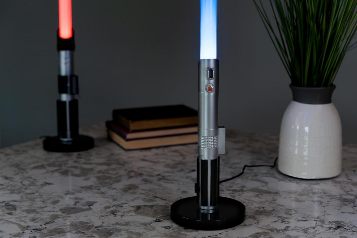 Star Wars Luke Skywalker Lightsaber 23 Inch LED Desk Lamp picture