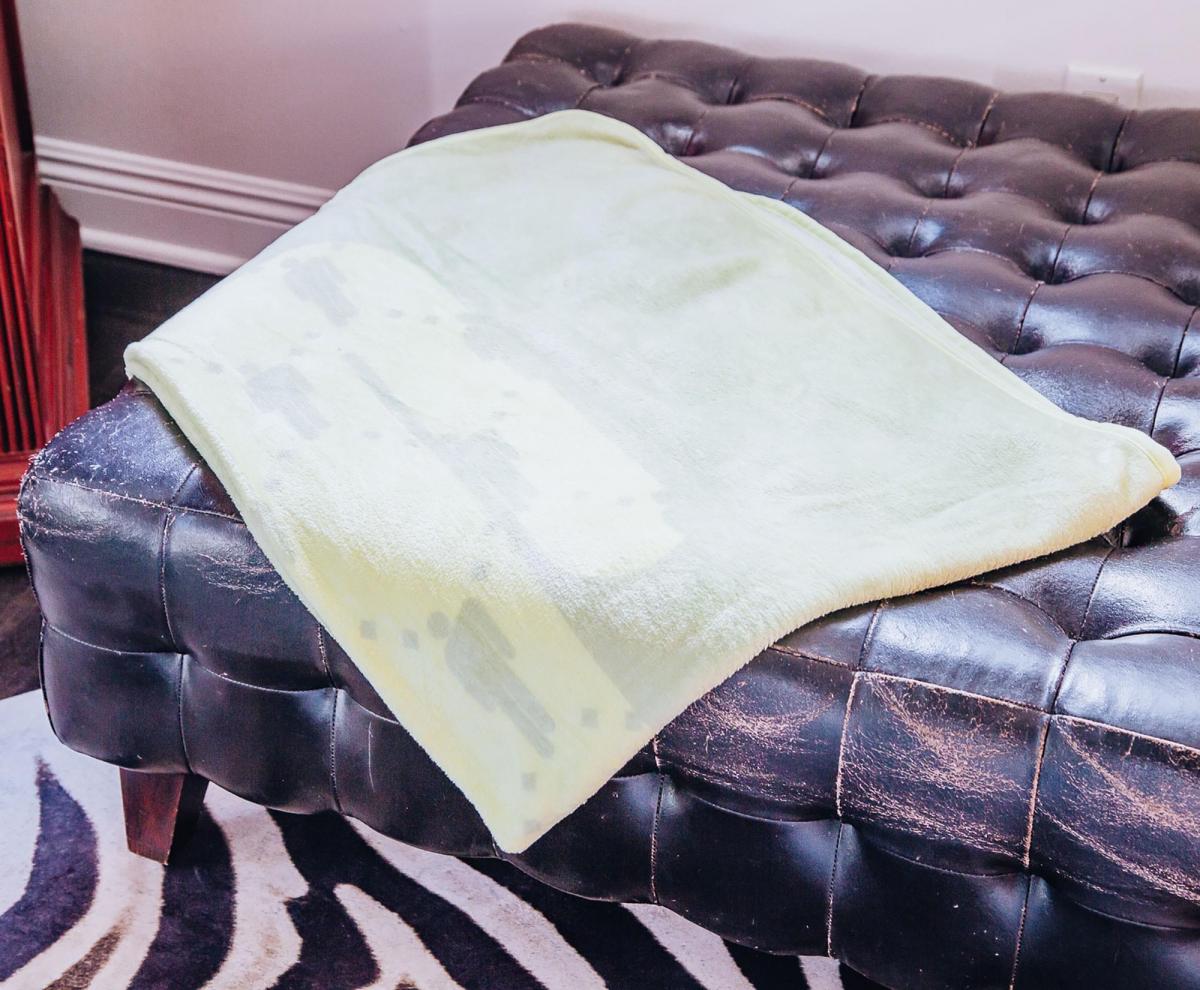 Billie Eilish Blohsh 45 x 60 Inch Throw Blanket picture