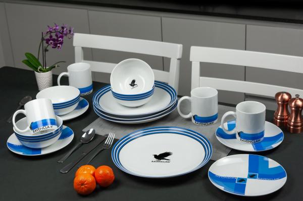 Harry Potter Hogwarts 16 Piece Porcelain Dinnerware Set picture