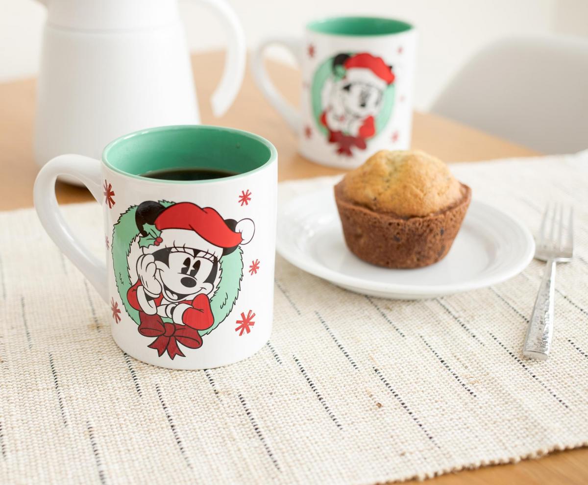 Mickey and Minnie Mouse Holiday Mug Set picture