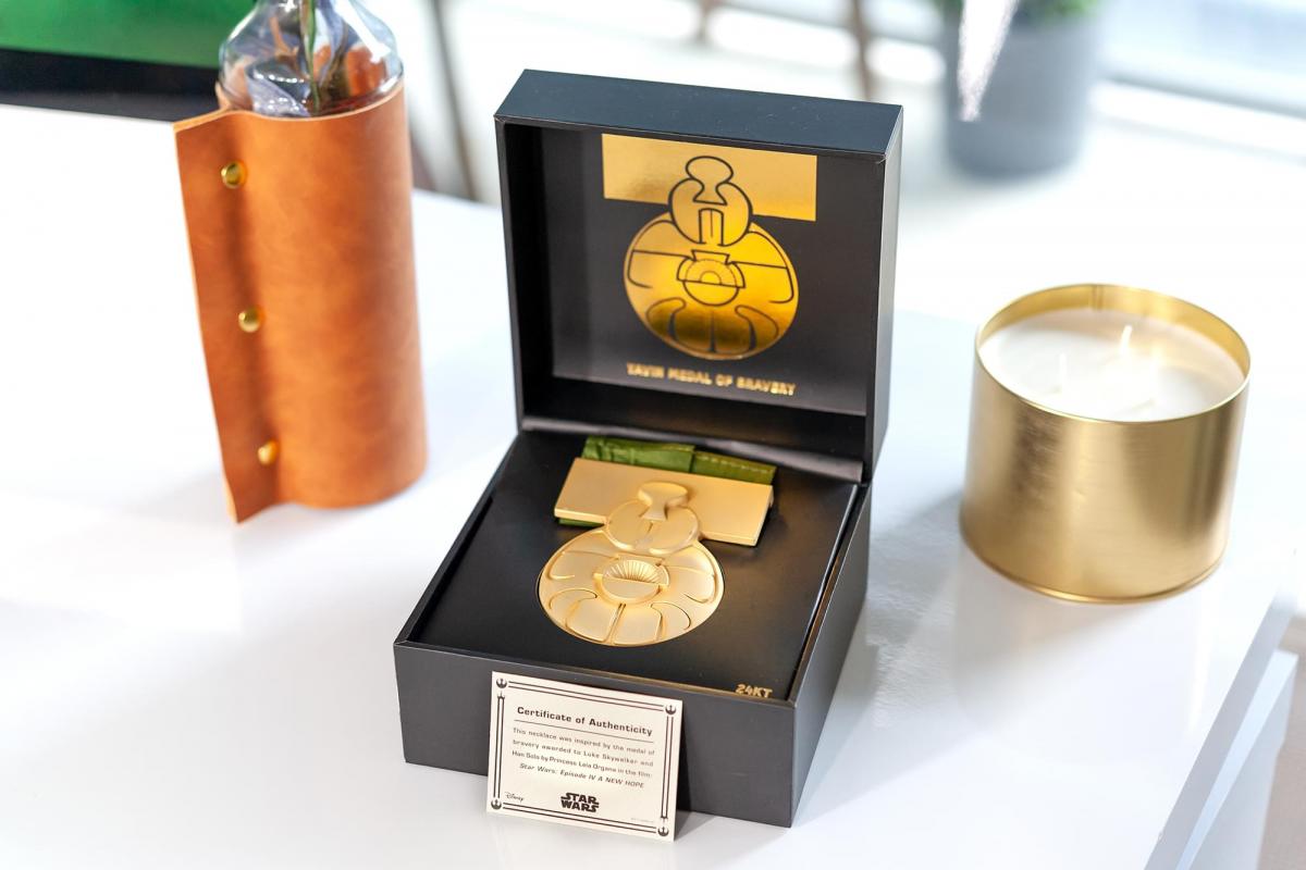 Star Wars Medal of Yavin Gold 24KT 1:1 Scale Prop Replica picture