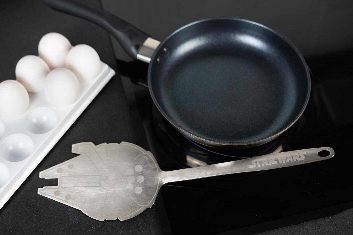 Star Wars Millennium Falcon Metal Spatula picture