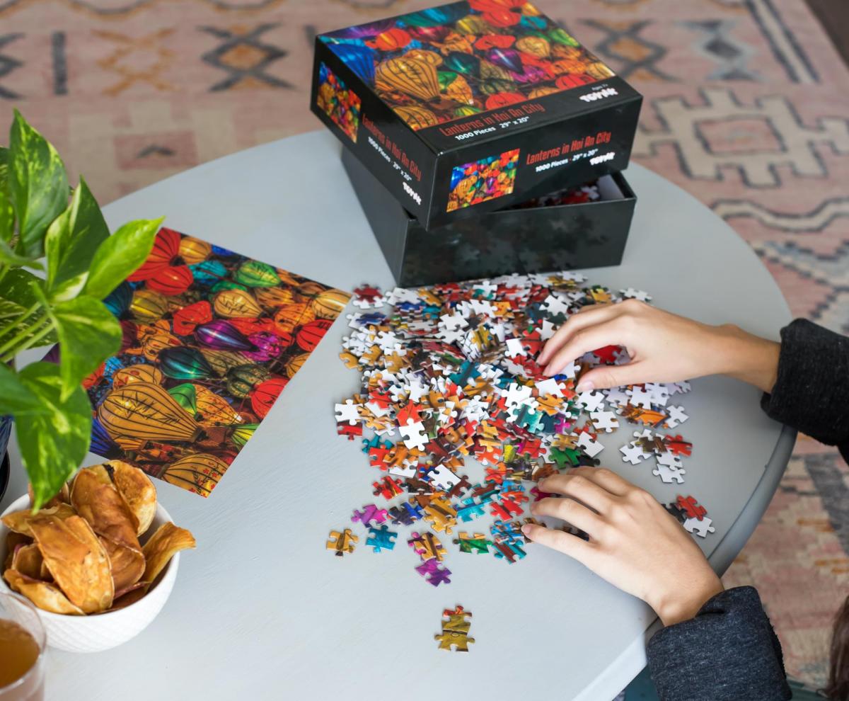 Lanterns in Hoi An City 1000 Piece Jigsaw Puzzle picture