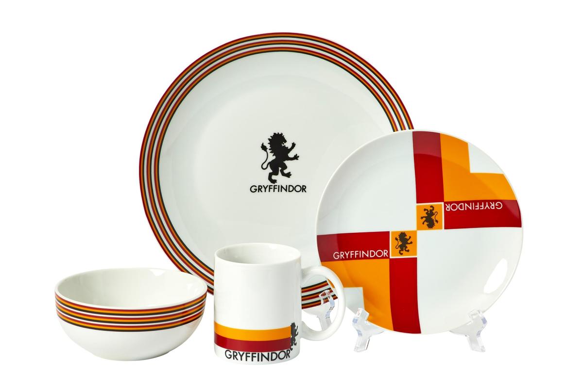 Harry Potter 16 Piece Porcelain Dinnerware Set - Gryffindor picture