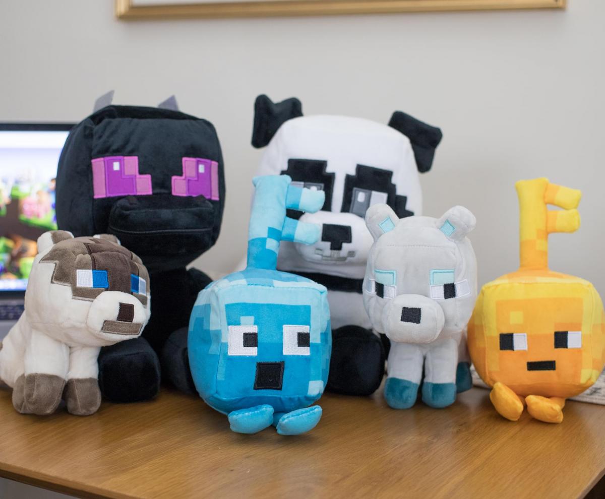 Minecraft Dungeons 7 Inch Diamond Key Golem Plush picture