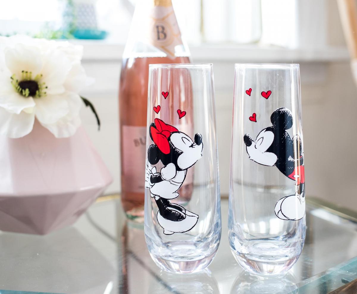Mickey and Minnie Kiss Hearts 2pc Stemless Fluted Glass Set picture