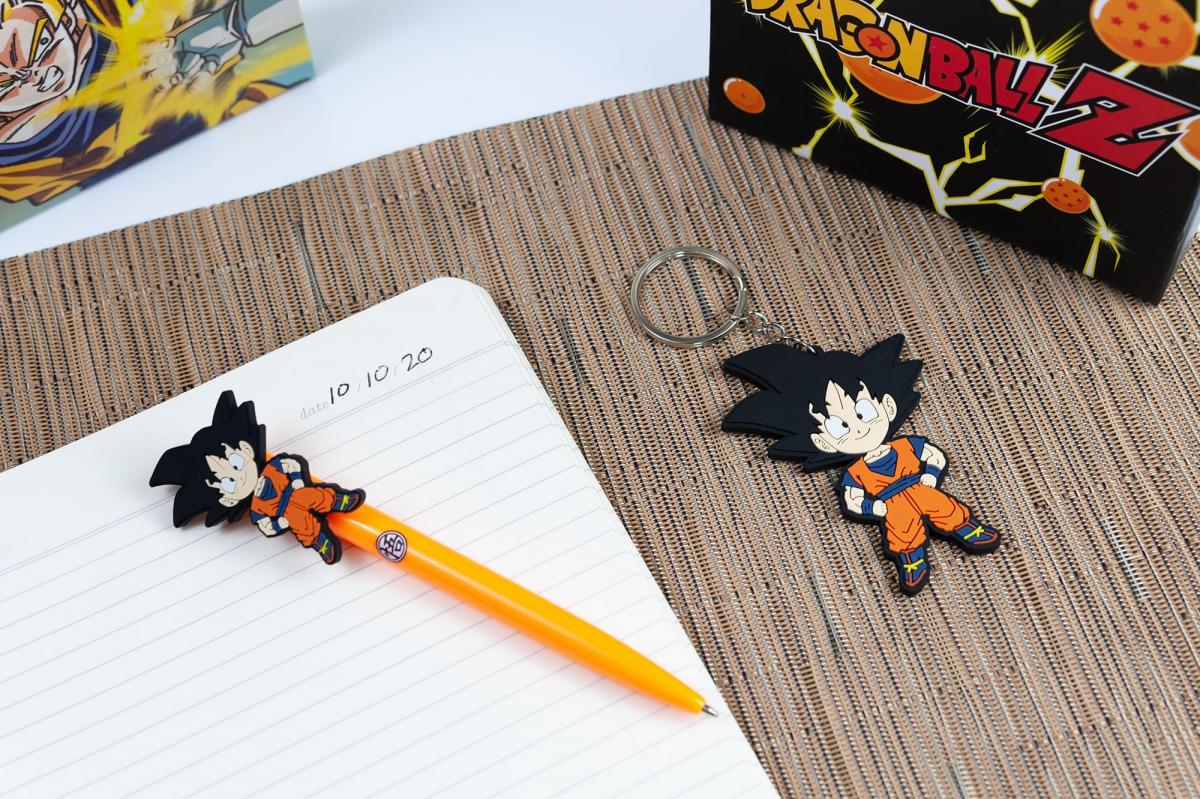 Dragon Ball Z Goku Collectors Box | 5 Themed Collectibles picture