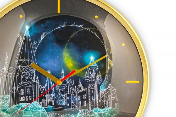 Harry Potter Hogwarts and Golden Snitch Wall Clock picture