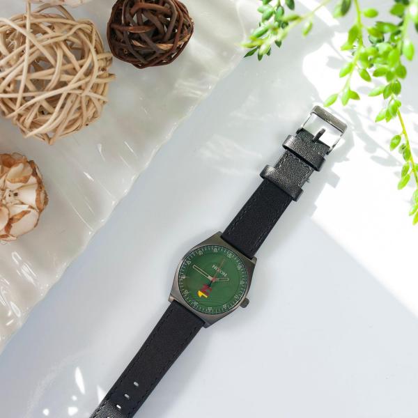 Star Wars General Leia Organa Exclusive Nixon Wrist Watch picture