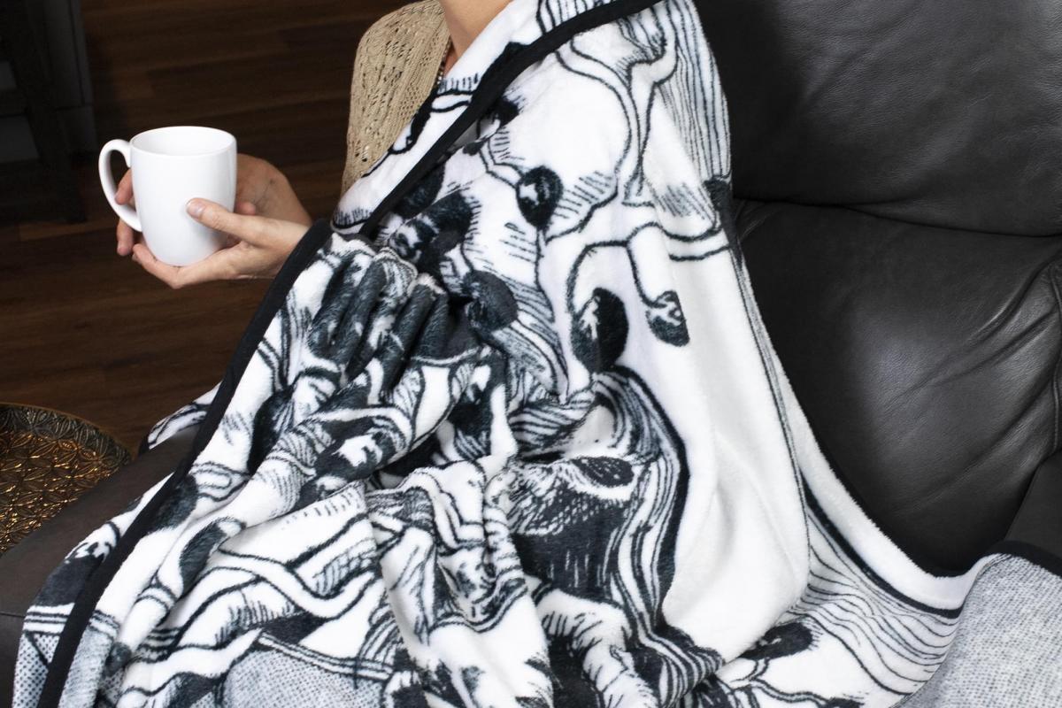 Junji Ito 45x60 Inch Fleece Throw Blanket picture