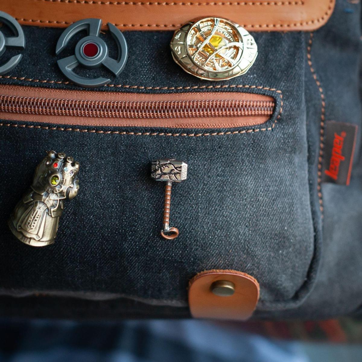 Marvel Thor Ragnarok Cracked Mjolnir Trading Pin eBay Exclus picture