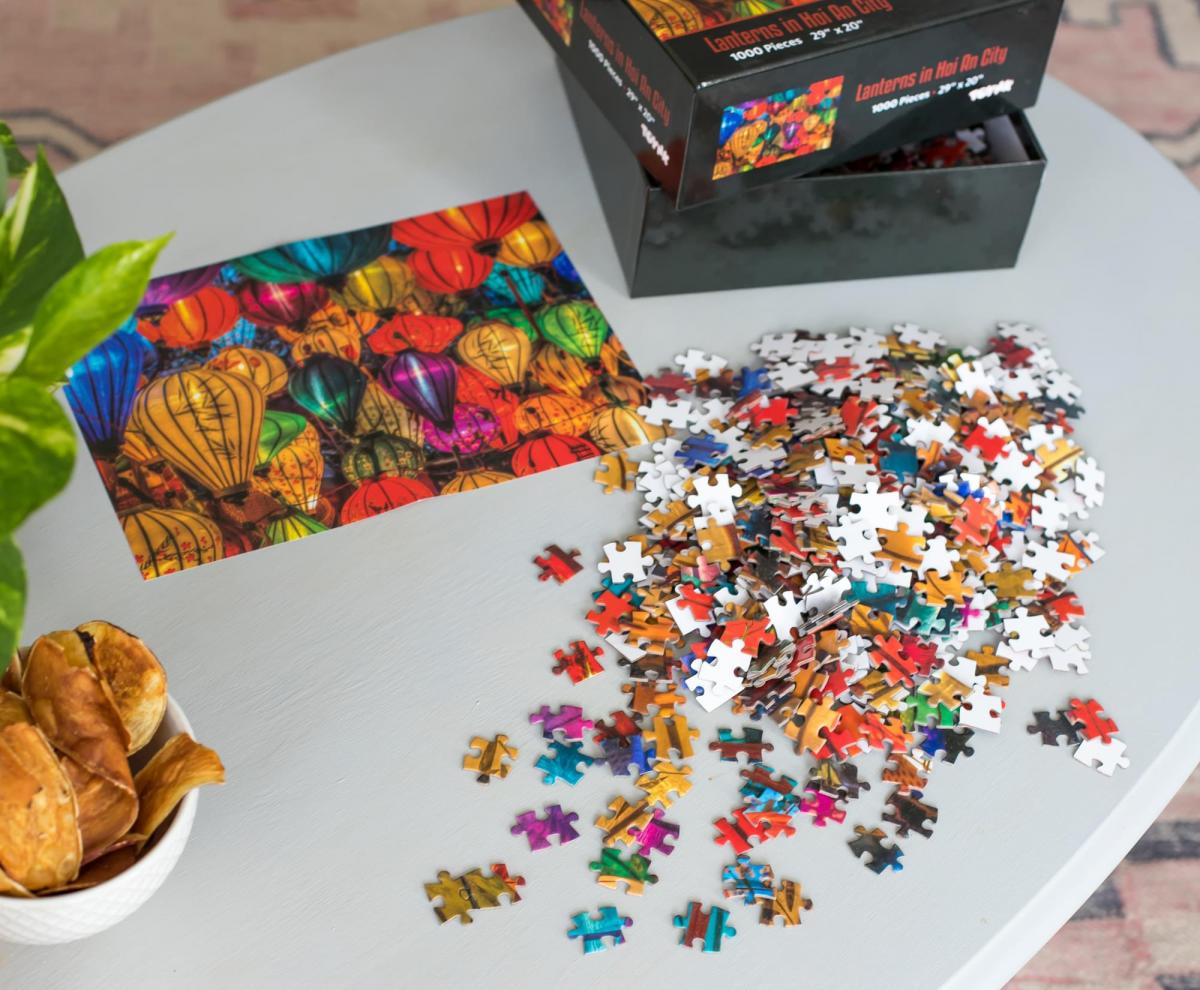 Lanterns in Hoi An City 1000 Piece Jigsaw Puzzle picture