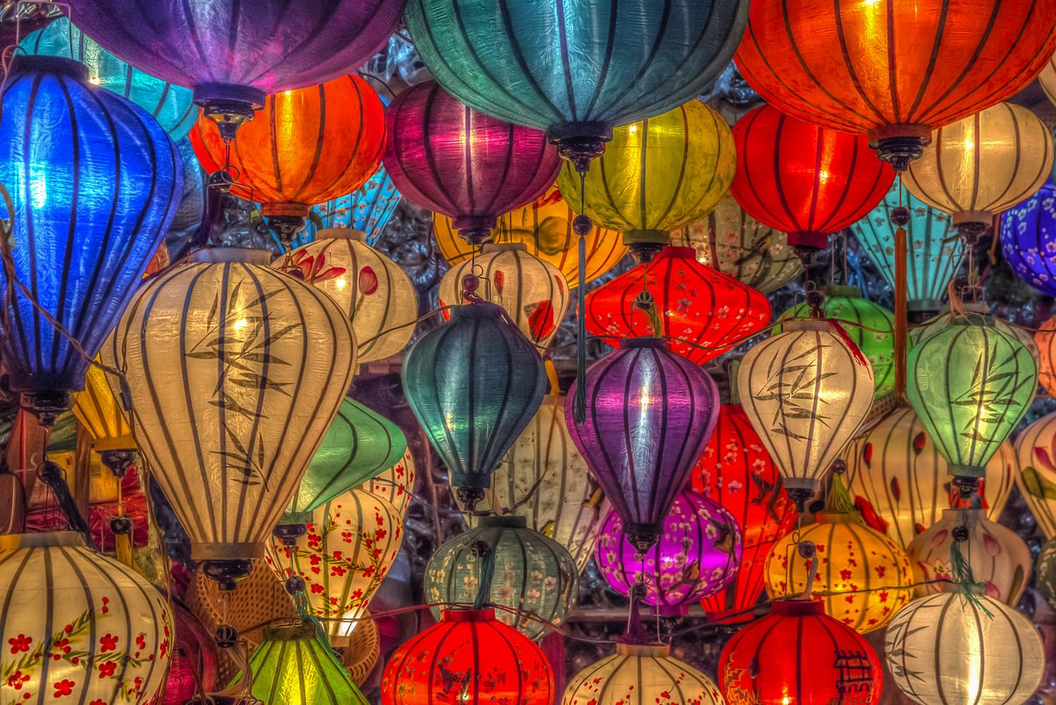 Lanterns in Hoi An City 1000 Piece Jigsaw Puzzle picture