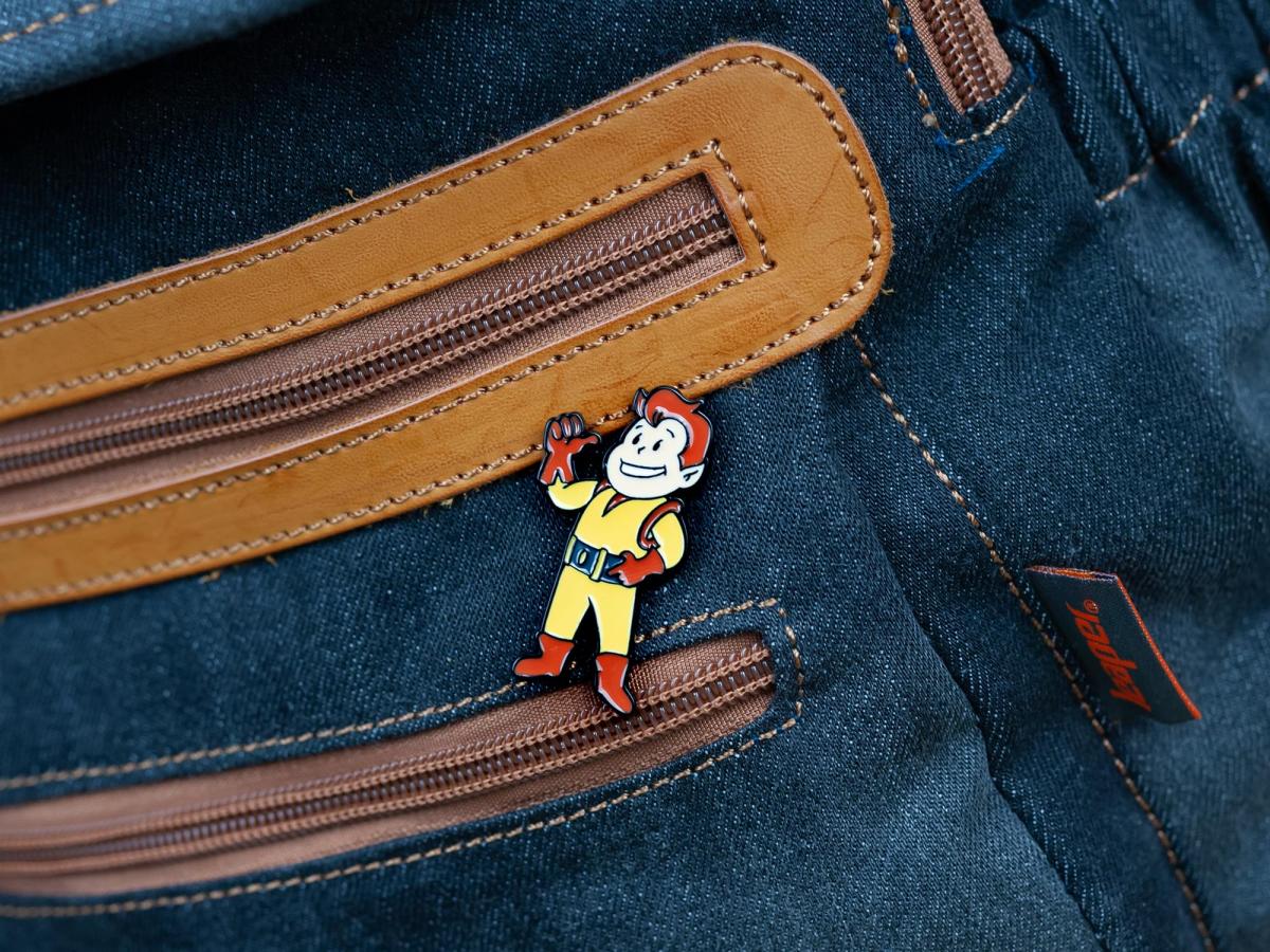 Fallout Pip Boy Exclusive Enamel Collector Pin picture