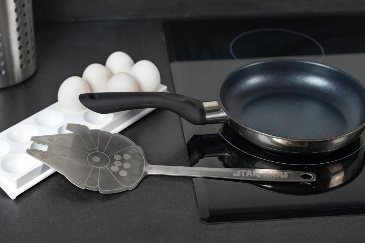 Star Wars Millennium Falcon Metal Spatula picture