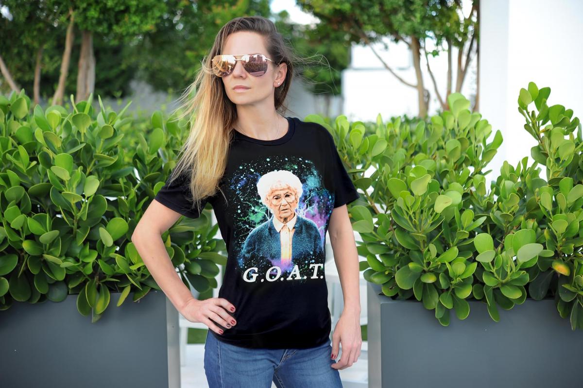 Golden Girls Sophia GOAT- Greatest of all Time T-Shirt XL picture