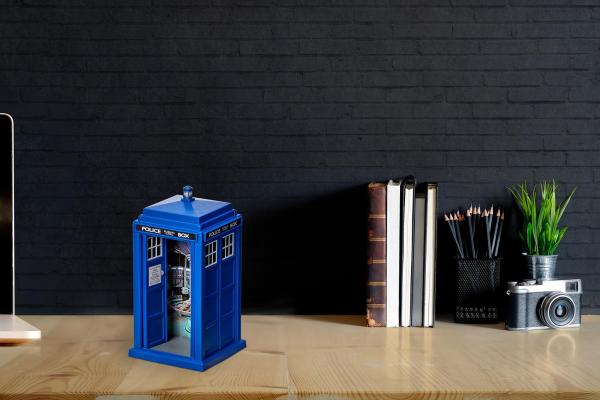 Doctor Who Spin And Fly Tardis Electronic Vehicle picture